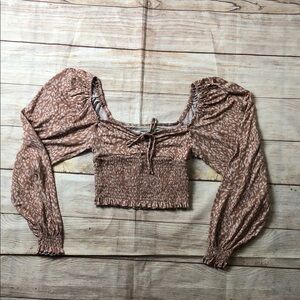 Urban Outfitters Brown Smocked Puff Sleeve Blouse 💜